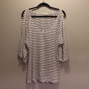 Moon & Meadow Drapy Cold Shoulder